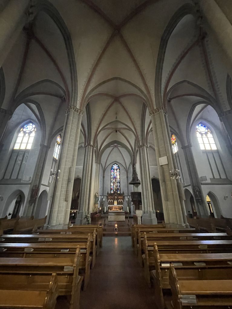 Innenraum von St. Peter und Paul